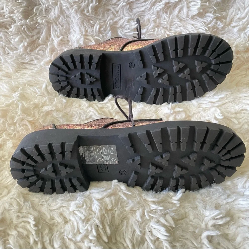 Divided Gold Glitter tie Oxford. Lug sole. Sz40 - Picture 6 of 14